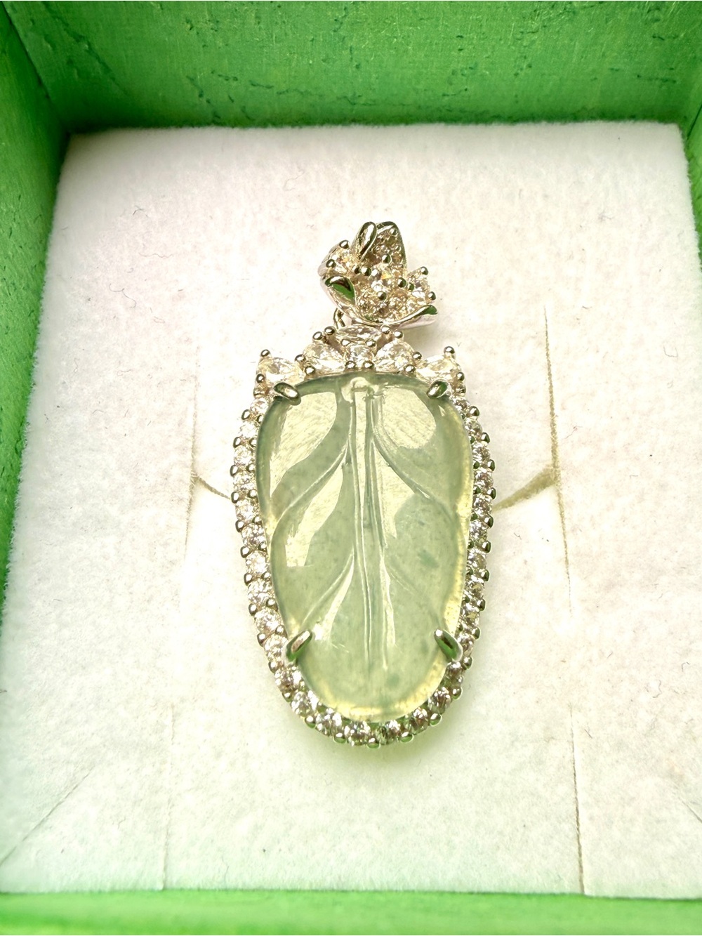 925 Sterling Silver Green Carved Jadeite Leaf Pendant -